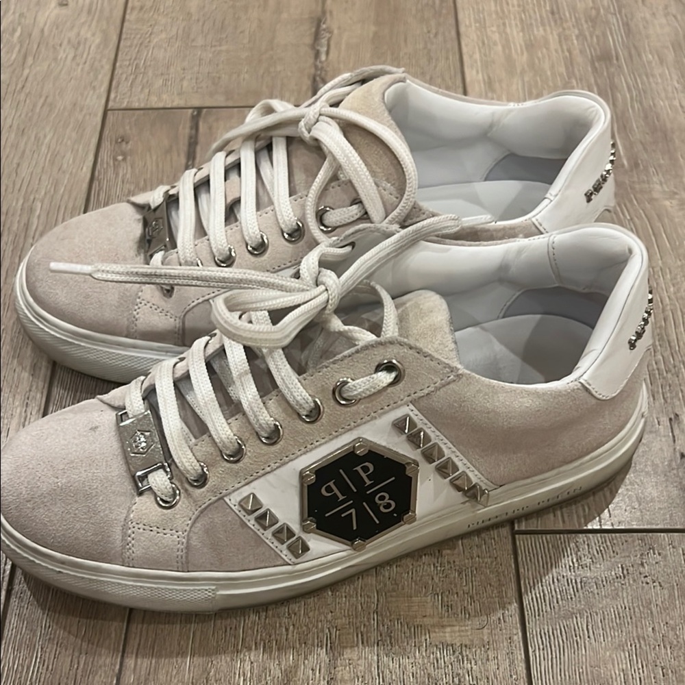 Philipp Plein Light Gray Sneakers with Stud Accents good used condition